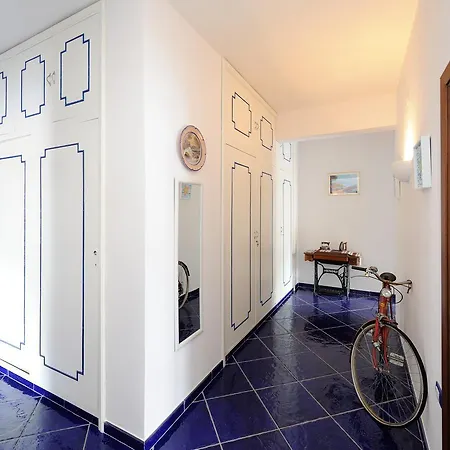 Reginella Apartment *