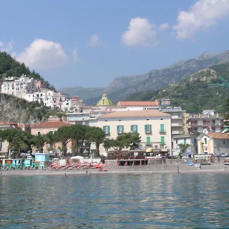 Reginella Apartment *